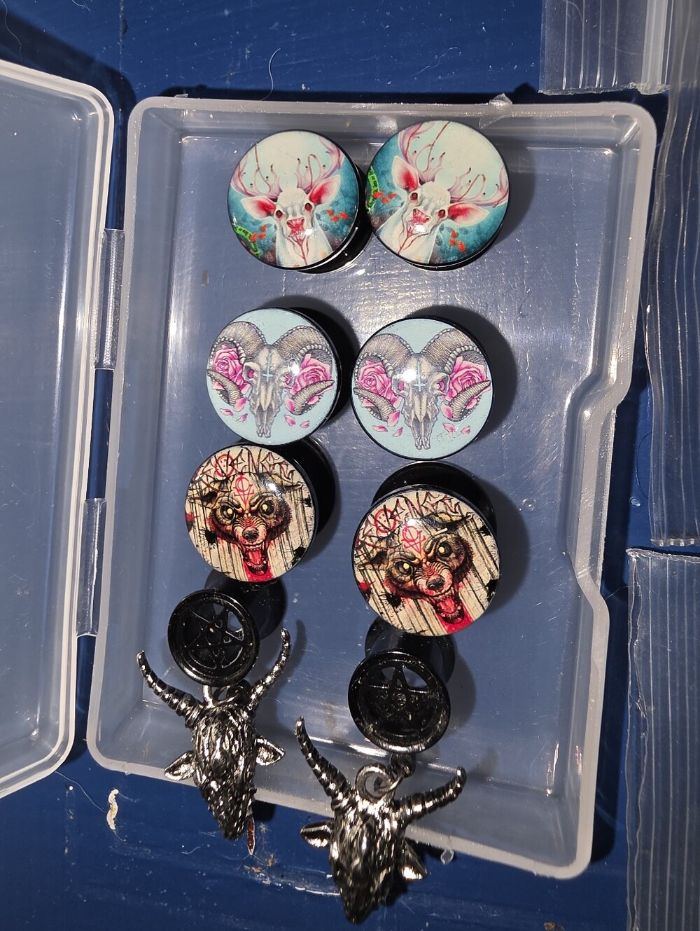 Stylish Deer & Skull Dangle Plugs - Blue, Pink, Black